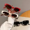 Solglasögon vintage kattögon kvinnor solglasögon mode orm lindade runda kvinnliga nyanser glasögon lyx varumärke design uv400 solglasögon 240n