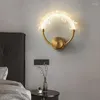 Lampada da parete Nordic Light Camera da letto di lusso Comodino Rame Soggiorno Corridoio Corridoio Orecchino di cristallo Creativo moderno