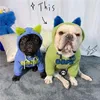 Abbigliamento per cani Felpa con cappuccio in cotone con lettere Vestiti per animali domestici Cappotto lavorato a maglia per cani Addensare Carino Autunno Inverno Ragazzo Blu Chihuahua Prodotti