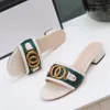 Luxe ontwerper vintage dames metalen slippers schuif sandaal roodgroene strepen dubbele letter lage hakken slippers lente zomer nieuw retro lederen modegrootte 35-42