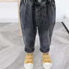 Jeans jeans voor kinderen jongens broek herfst lente mode casual brief kinderen baby elastische midden taille denim lange broek kleding 230223