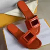 Nuovi sandali F-Baguette estivi perfetti Scarpe da donna Ciabatte rosse a banda larga da spiaggia Infradito moda casual impreziosite Pantofole in gomma cava Scarpe