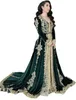 Emerald Green Marockan Kaftan Prom Dress 2023 Tradition V Neck Velvet Aftonkl￤nningar L￥ng￤rmad arabisk Dubai Formell kl￤nning Chic Robes De Bal Plus Size Party Dress