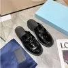 Designer kvinnor skor choklad glansad l￤der loafer svarta sneakers borstade l￤der loafers monolit plus plattform sneakers molnbust casual sko pd