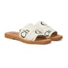 designer Woody sandaler för kvinnor Mules flat slides Ljusbrun beige vit svart rosa spets Bokstäver Tyg canvas tofflor dam sommar utomhusskor