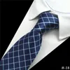 Bow Ties Gusleson Design Kvalitet Silk Män slipsar 8 cm PlaidStriped Neck For Men Classic Wear Business Wedding Party Gravatas