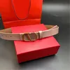 Bekvämt lyxbälte Mens Designer Belt 2,5 cm Valentine S Day Womens Business Cintura Gold Plated Letter Buckle Simplicity Casual Justerbara unisex läderbälten