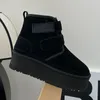 Sapatos de bota de plataforma de designer austrália arco U alta mulheres botas de neve macio confortável pele de carneiro manter quente bota de pelúcia com saco de pó cartão bonito para presentes