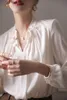 Kadınlar bluz gömlekleri saten katı kadın bluz gevşek beyaz gündelik gömlek yaz uzun kollu zarif üst moda katlar kadın giyim 230223