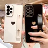 Luxury Heart Phone Case f￶r iPhone 14 13 12 11 Pro Max Samsung Galaxy S23 S22 S21 Ultra S22 Plus handledsband t￤ckning