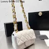 CC Sacs à bandoulière Sac de créateur rétro sacs à bandoulière de luxe mode femmes classique en cuir véritable Mini 20 cm portefeuilles Hot Girl sac à main doré chaîne lourde bandoulière