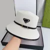 Kobiet designerka słomy czapka płaskie czapki czapki plażowe kapelusz wiadra dla mężczyzn luksusowy unisex pączce p sun Visor Casquette Cappelli Pas