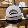 Lüks Klasik Beyzbol Kapağı Casquette Tasarımcıları Şapka Demir Kulesi Premium Malzeme Caps Metin Moda Kadınlar ve Erkekler Güneşlik Kapı Spor Top Kapakları Açık Mekan Seyahat Hediyesi