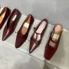 Klänningskor bailamos 2023 Spring Brand Women Flats Fashion Slip på grunt runda tå damer casual ballet kvinnliga klassiska loafers röda f 230224