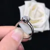 Anelli a grappolo 1 Anello di fidanzamento con diamante taglio principessa di qualità A-OK Anniversario di matrimonio in oro bianco massiccio 14k