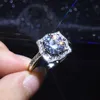 Mulheres de 2 casamentos de quiloto anel de diamante europeu e americano Princesa geometria de zirc￣o diamante Diamante doce Gold Gold Bated Party Jewelry Birthday Gift Ajust￡vel