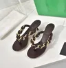 2023 zapatillas de lujo moda uvas descuento chanclas negras finas zapatos de marca sandalias Beige aletas chanclas causales para 35-39