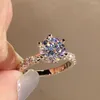 Klusterringar 18K AU750 Rose Gold Women Ring Moissanite Diamonds 1 2 3 4 5 Round Embrace Wedding Party Engagement Anniversary