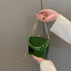 Luxe groene feest avondkoppeling voor vrouwen 2022 Nieuwe schouder crossbody tassen voor lippenstiftdoos ontwerp mini portemonnees en handtassen 230224