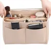 Kosmetiska väskor fall Kvinnor Makeup Organiser Filt tyg Insert Multifunktionellt Travel Girl Storage Toalettety Liner 230224