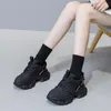 Robe chaussures automne femme 2023 tendance de la mode tendance épaisse semelle noire baskets en cuir tout-match antidérapant rehaussement décontracté