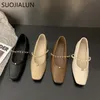 Отсуть обувь Suojialun 2023 Spring Brand Женщины Flat Fashion Chain не мелководье на балетных квартирах повседневная балера Soft Loafers 230224