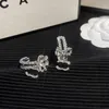 Klassische Silber-Diamant-Stempel-Ohrringe, luxuriöse Designer-Ohrringe, beliebter Modestil-Schmuck, exquisite Geschenke für Männer und Frauen, luxuriöse passende Paare mit Box