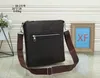 Designer axelväskor herr väska Kvalitet lyx messenger Cross Body väska för man original vattentät fallskärmstyg handväska sacoche 26x28x25cmytt