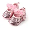 First Walkers Sequins Baby Girls chaussures en cuir en tout-petit né Walker Bow-knot Soft Sole Hook Bloop Fleur Bling Princess Shoe