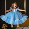 Girl's Jurken Girls 'Small Flying Sleeve Princess Rok 2023 Nieuwe high-end mode Sweet Puffy Rok Banket Gastheer Baby Birthday Party Dress W0224