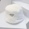 Gorro a la moda para mujer, gorro cálido con doble oreja, protección para los oídos, pelo de conejo en invierno, blanco, negro, a cuadros, circunferencia de la cabeza octogonal 290O