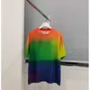 Camicie casual da uomo Designer Versione alta buona 2023 nuovo cotone arcobaleno T-shirt a maniche corte stampata in rilievo Anagram Y83E