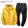 Erkeklerin Trailtsuits Sonbahar 6xl 7xl 8xl Erkekler Ceket Hoodies 2 İki Parça Set Spor Kargo Pantolonları Siyah Artı Boyut Boyut Erkek Gevşek Palto Pantolonları 230224