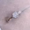 Anel de casamento feminino Casamento Garota de estilo europeu e americano Estudante 1 de quilate Zirc￣o simples doce branco Gold Banded Ring Party Jewelry Birthday Gift Ajust￡vel