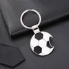 Nyckelringar Fashion Football Metal Keychain Men Gift Key Chain Soccer Shoes and Football Car Key Ring Gift Party Keychains smycken