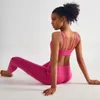 Yoga outfit kvinnor naken känner mjuka sport underkläder fast färg sexig rygg träning bra gym grödor med bröstkuddar fitnesskläder