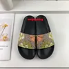 Zapatillas para hombre Diseñadores de moda para mujer Diapositivas planas Chanclas Sandalias florales Serpiente a rayas Mujer Zapatillas de verano con caja Mocasines de lujo Hombre