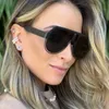 Óculos de sol vintage Óculos de sol de uma peça Mulheres novas dimensões piloto de grandes dimensões Menções de copos de luxo Metal Metal Hollow Trend único feminino óculos G230223