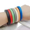 Braccialetti con ciondoli YDYDBZ Bracciale gioielli in gomma fatti a mano Stilista 7 colori con movimento Pulsera Slip