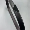 メンズデザイナーベルト女性トライアングルラグジュアリーベルトカップポプラトレンディなマルチカラーシントゥロン薄いブラックバックルウェディングシンプルなレトロスムースレザーベルトPD0017 Q2