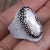 Bandringen Long Raw Natural Freshwater Pearl Bead Pave Black Rhinestone in echt licht rokerig grijs slangenleer open ring manchet verstelbaar