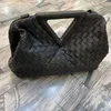 Bolsas de noite bolsas de alta capacidade feminina bolsa de couro macio marca de designer crossbody balde de compras feminino com bolsa de armazenamento