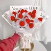 Dekorativa blommor Strawberry Hemlagad DIY virkning Flower Artificial Fake Gift for Lovers Hand Women's Day Teacher's