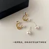 Une paire de boucles d'oreilles en perles géométriques S925, aiguille en argent, petit design, boucles d'oreilles de tempérament simple français pour femme