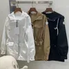 Designer feminino trench coats médio e longo bordado crachá cordão capuz fino ajuste cintura mostrar fino solto casual blusão