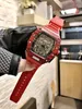 2023 Man Watch Fashion Quartz 남자 시계 선물 남자 카본 섬유 패턴 6 손 달리기 초 플랫 테이퍼 크라운 트렌드