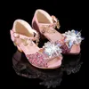 Sandaler Girls Sandal Princess Shoes Shiny Children's High Heels Show Leather Shoes New Summer Girls Bowtie Paillette Performance Sandaler Z0225