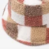 Szerokie czapki rdzeniowe Cntang 2022 Kobiety jesienne zimowe wiadra kapelusz kratowy ciepłe pluszowe modne czapki panamskie dla damskich vintage Teddy Velvet Fisherman Caps G230224