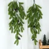 Dekorative Blumen 80 cm Künstliche Pflanzen Weihnachten Tannenzweig mit Kegel Simulation Kunststoff Grüne Blätter Party Wandbehang Dekor