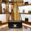 Designer Women's 2023 New Autumn Winter Small Crowd Bag Messenger läder Kvinnors handhållare